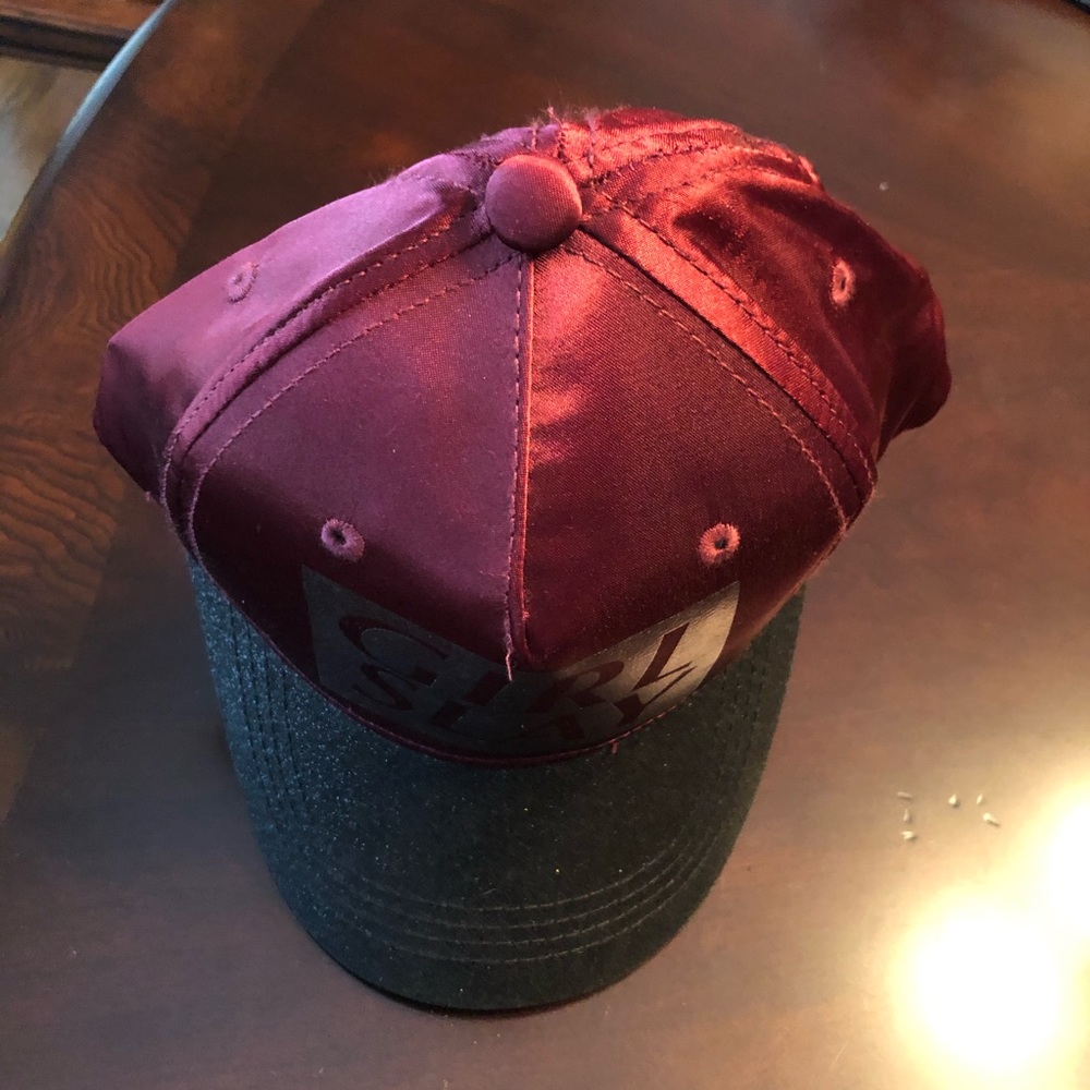 Nice Hat 🧢 - Picture 4 of 5